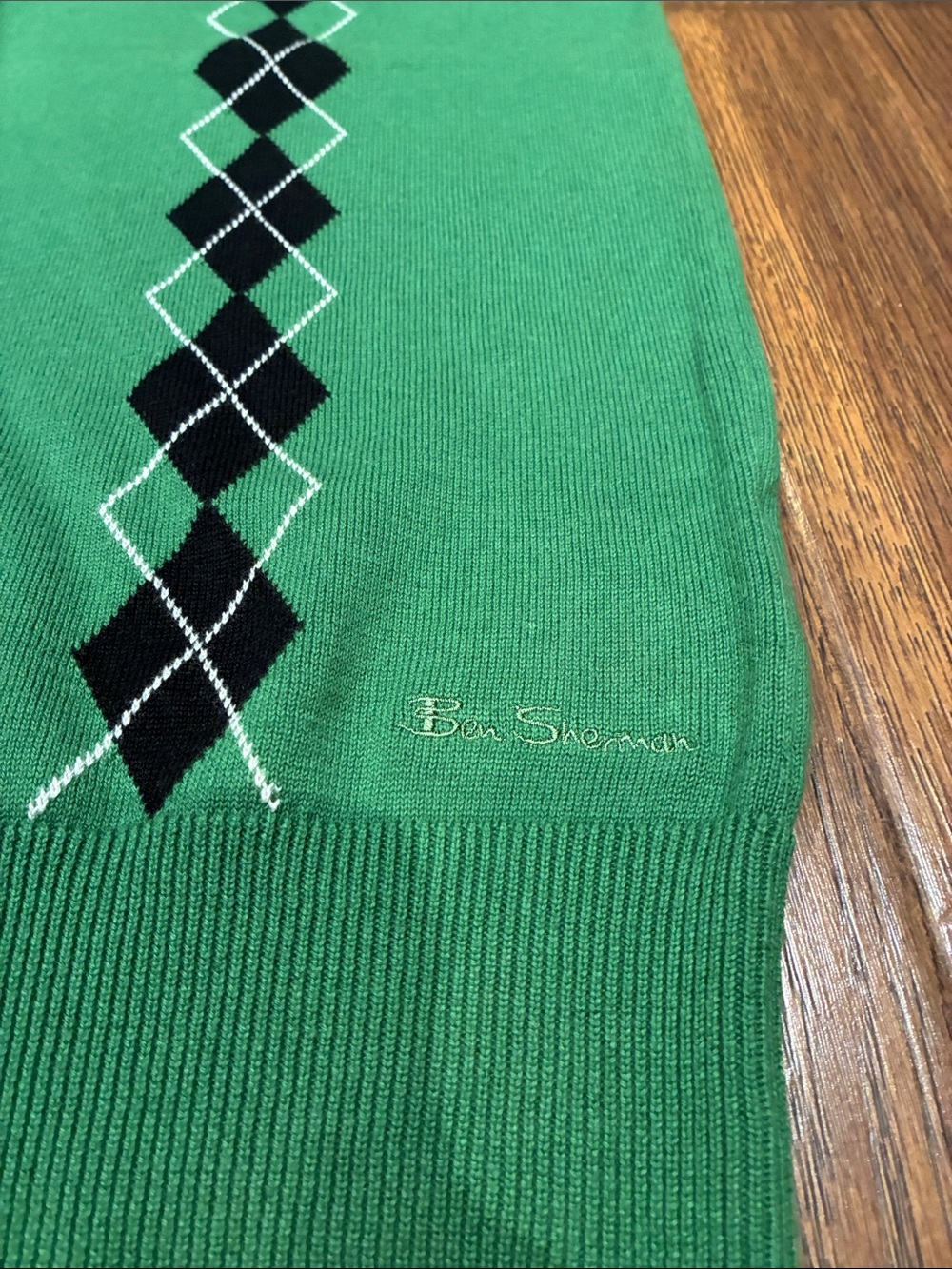 Ben Sherman Green Argyle Knit V-Neck Sweater Vest - Picture 2 of 8